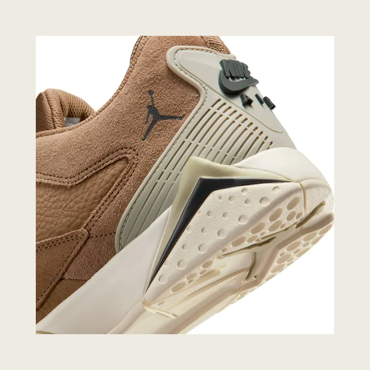 air-jordan-2 IQ7591-395
