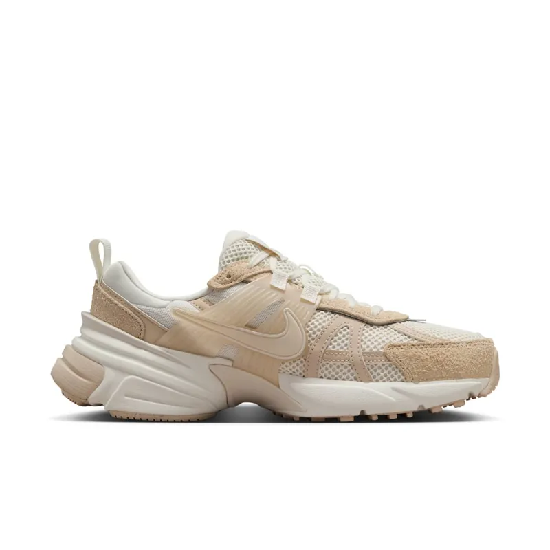 Nike V2K Run “Sail Sand Drift” (HV3917-133)