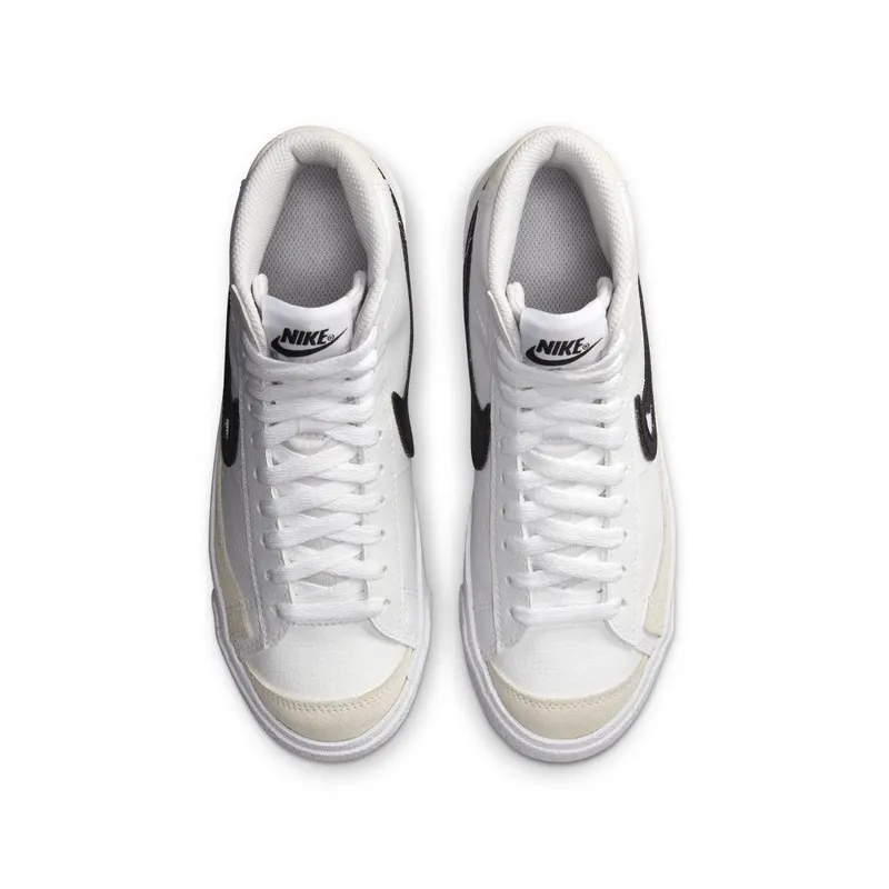 Nike Blazer Older Kids’ White (DR7893-100)