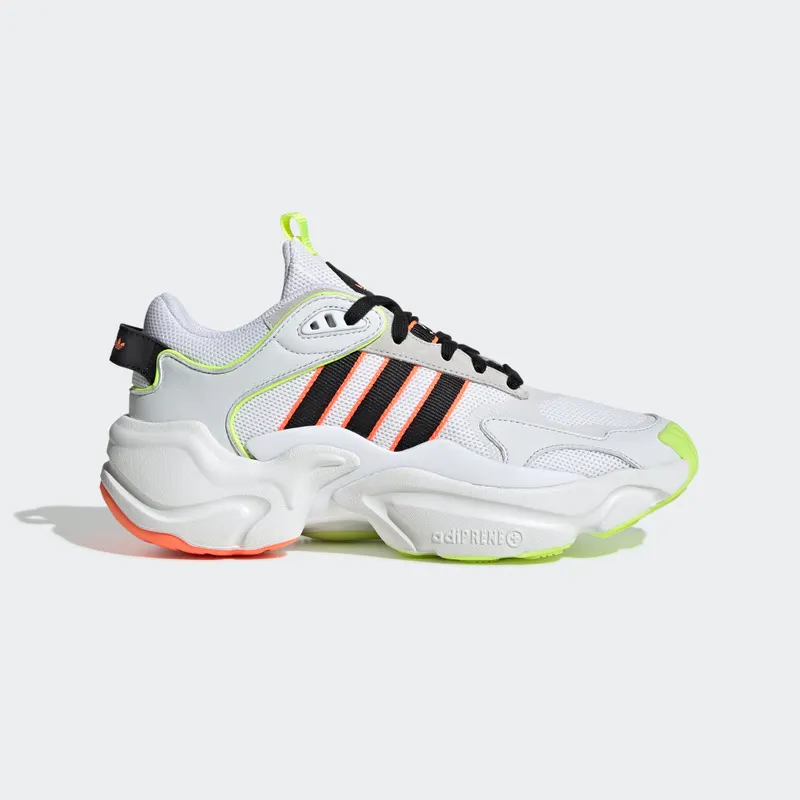adidas MAGMUR RUNNER W Crystal White / Core Black / Cloud White (EH1094)