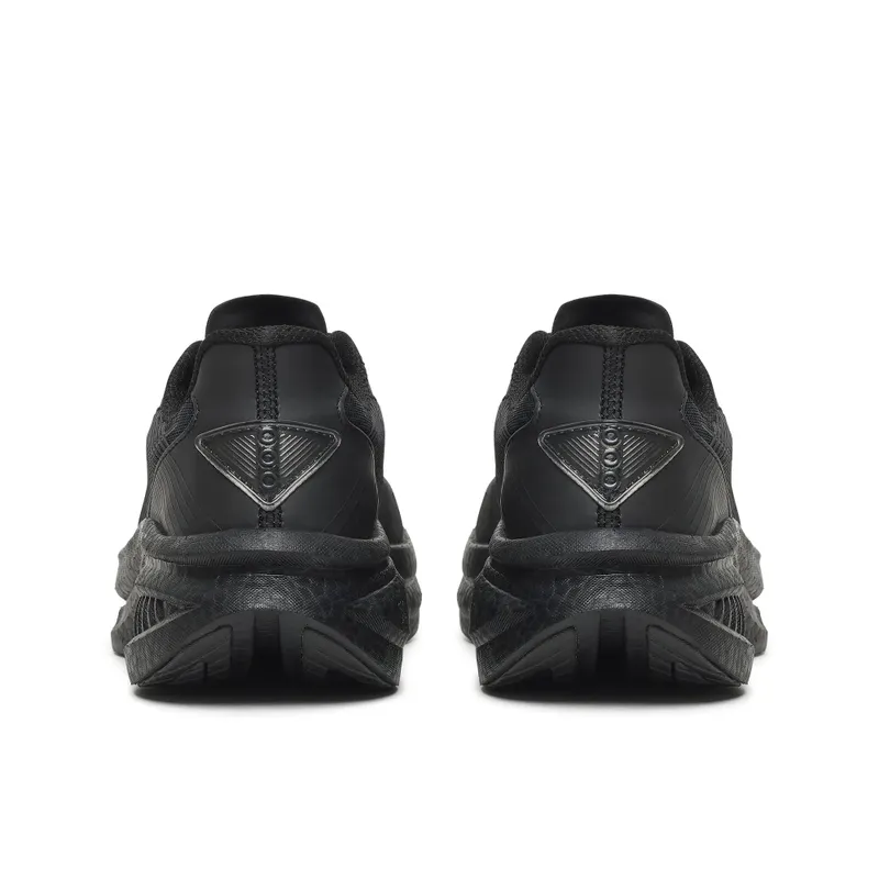 SAUCONY Endorphin Azura “Triple Black” (S101348-1034)