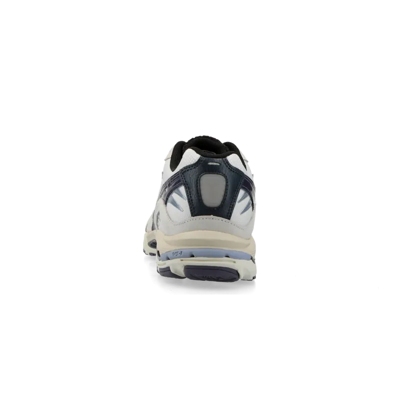 Mizuno Wave Rider 10 “Yokai” (snow white / aleutian / cadet) – D1GA247401