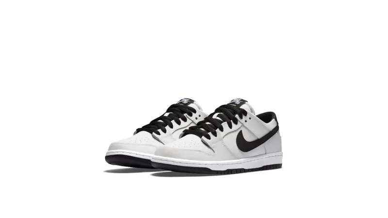 Nike SB Dunk Low IW White Black White/Black-White (819674-101)