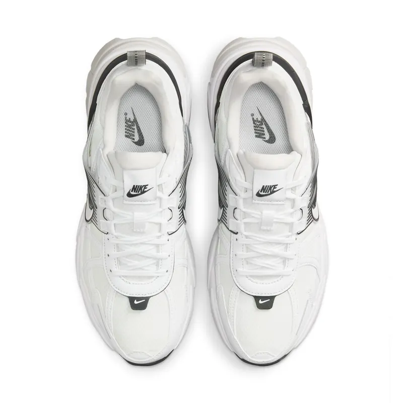 Nike V2K Run “White/White-Platinum Tint” (HF5342-100)