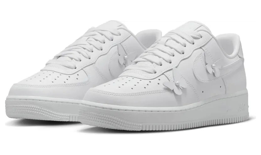 Nike Air Force 1 Low “Butterfly” (IH4480-100) — de witte AF1 met een verhaaltje (5)