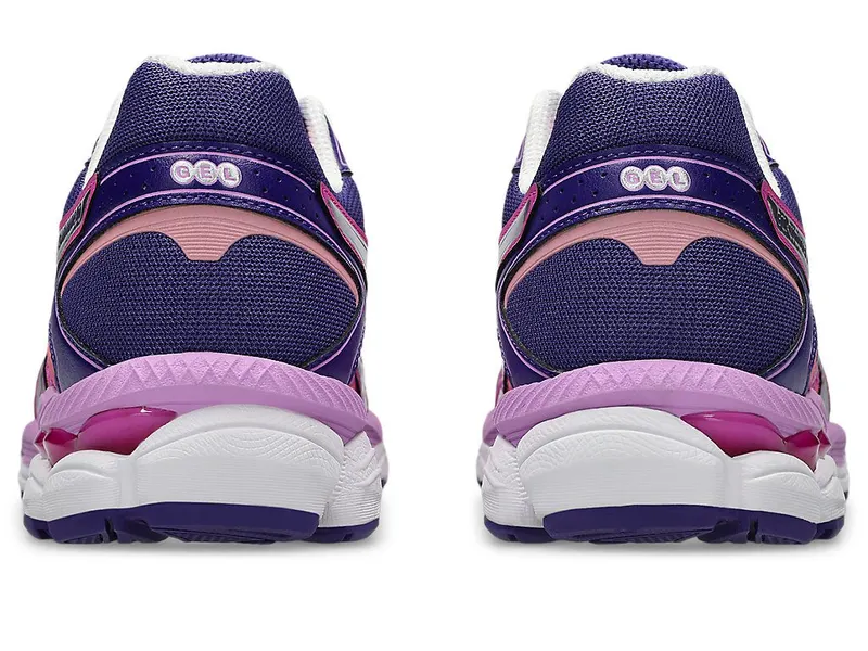 ASICS GEL-CUMULUS 16 “Digital Sakura / Pure Silver” (1203A733-700)