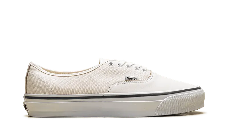 Vans OTW Authentic 44 Siped Vibram “Marshmallow White” (VN000Z3TCCZ)