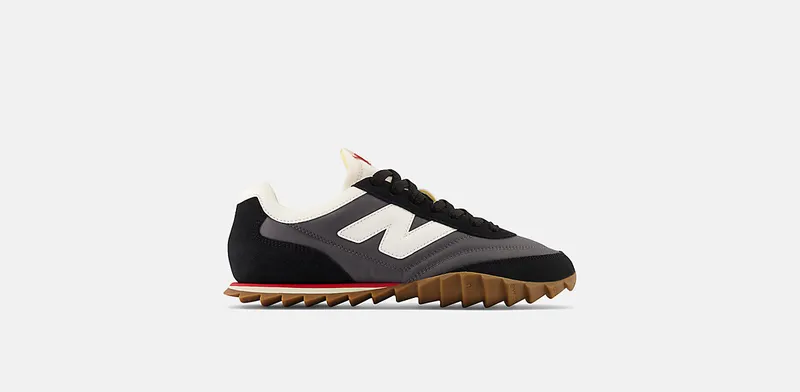 New Balance Black RC30 (URC30VC)