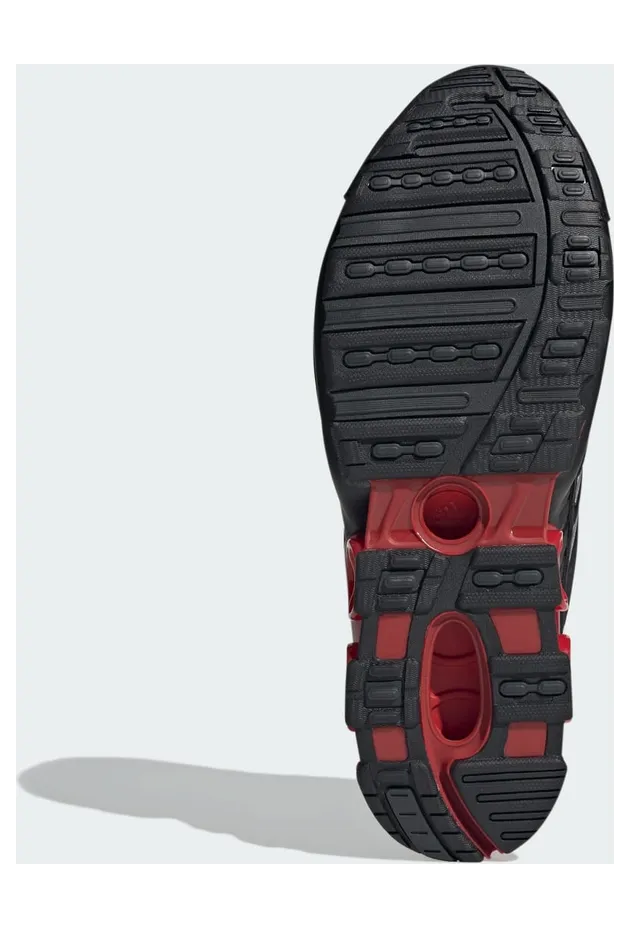 adidas Megaride O1 “Black/Scarlet”: donkere daily met rood accent (2)