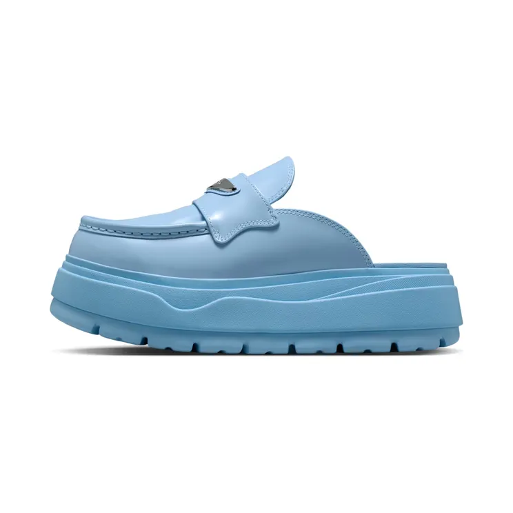 Jordan Mule “Psychic Blue / Metallic Silver” (HJ4292-402)