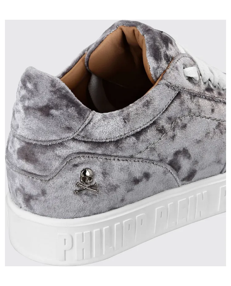 Philipp plein Hurricane Low Top Velvet Sneakers with Skull Application Grey (SABSWSC2340PTE003N10) (2)