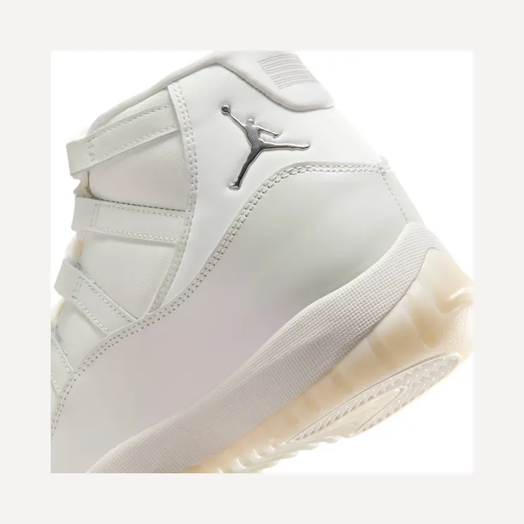 air-jordan-11 AR0715-110