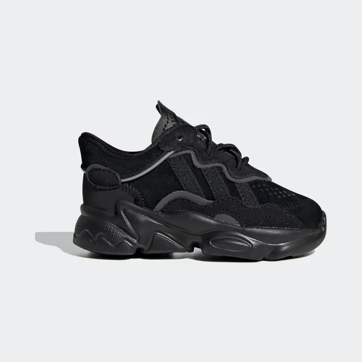 adidas OZWEEGO Core Black / Core Black / Night Metallic (EF6300)