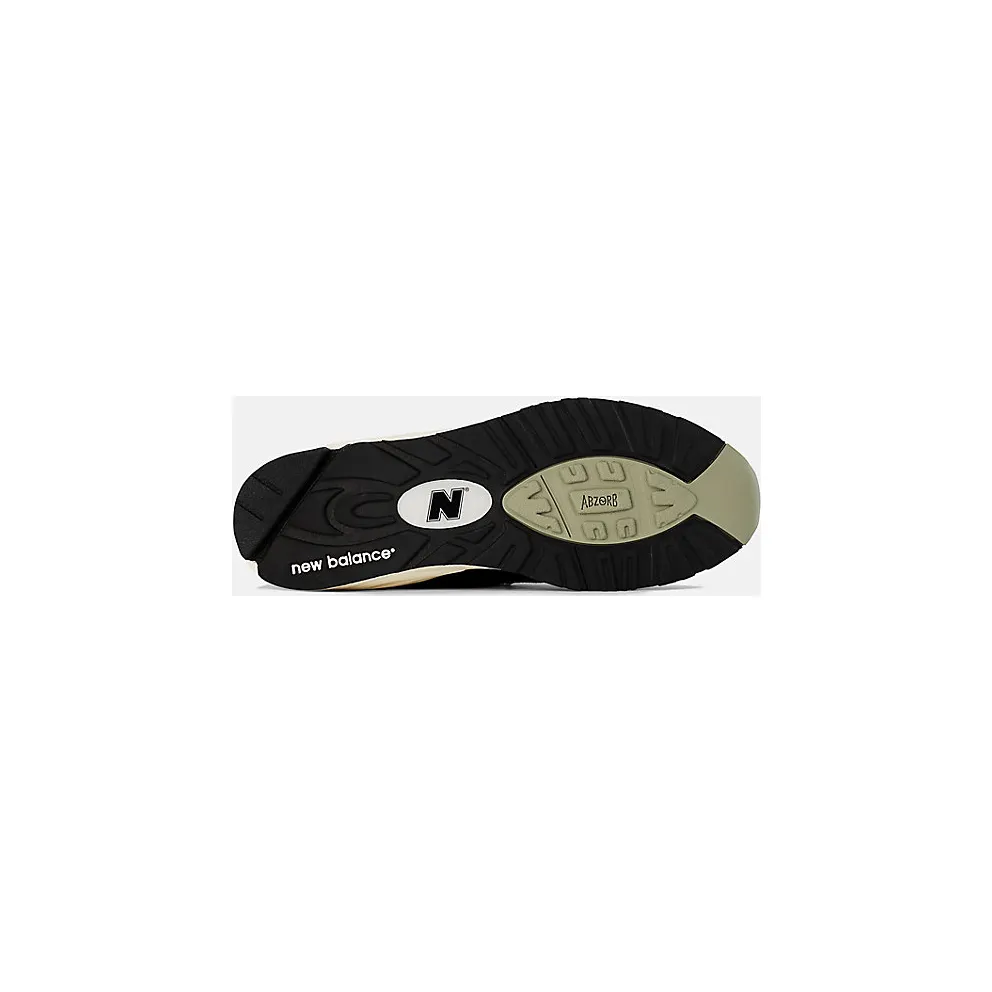 New Balance 990 v2 “Teddy Santis – Black” (M990TE2)