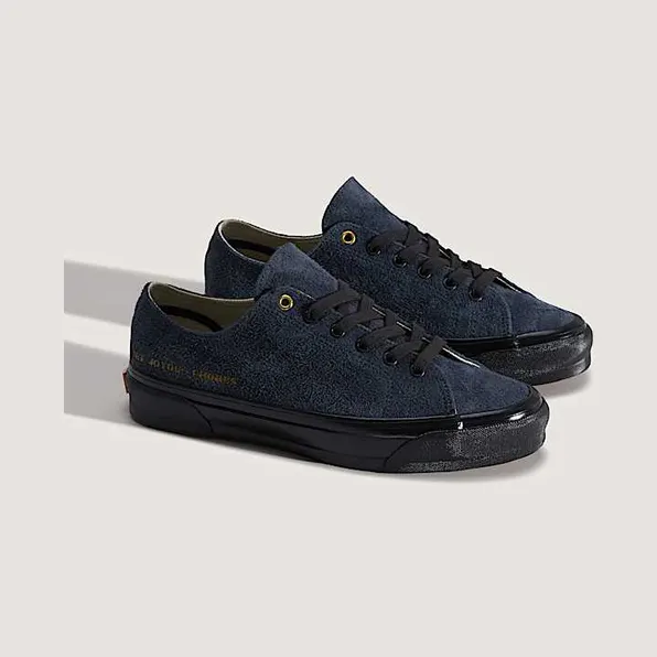 vans-style VN000EKSGED