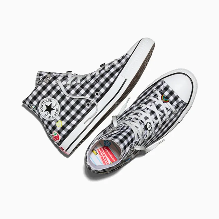 converse-chuck-taylor-all-star A17697C