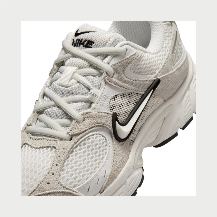 nike-v5-rnr IX0197-105