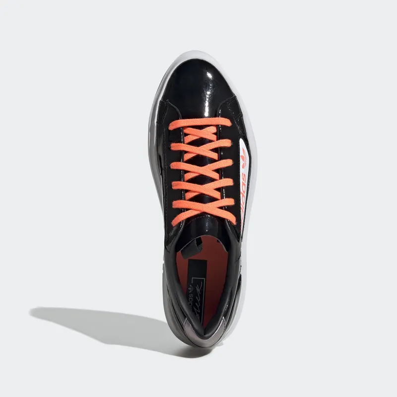 adidas Sleek Super Core Black (W) Core Black/Signal Coral/Crystal White (EF4954)