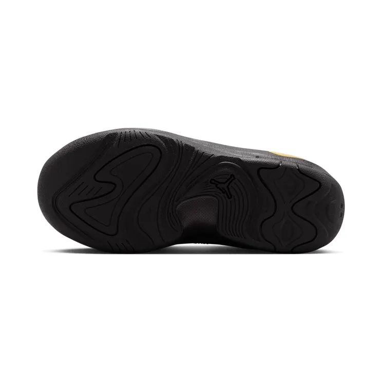 air-jordan-max-aura HQ2089-007