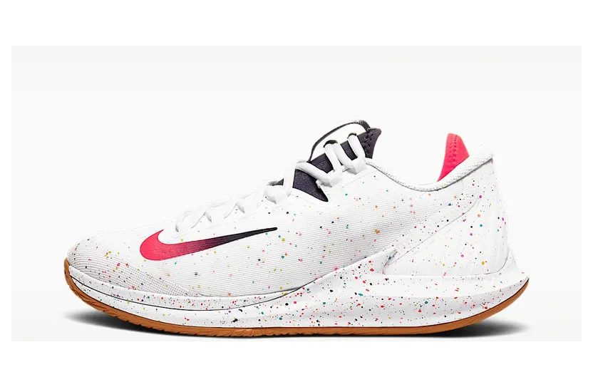 NikeCourt Air Zoom Zero – Wit “White / Gridiron / Wheat / Laser Crimson” (AA8018-101)