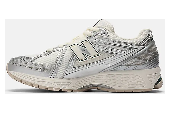 New Balance 1906 “Silver Metallic”: de Y2K-sweet-spot (2)