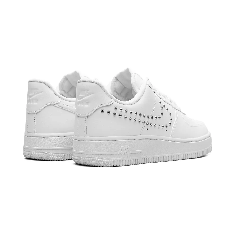 Nike AIR FORCE 1 LO “White / Metallic Silver” (FQ8887-100)