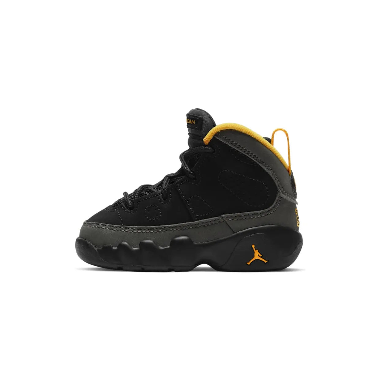 air-jordan-9 401812-070