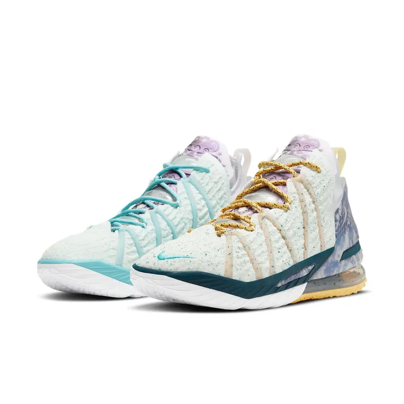 Nike LeBron 18 Reflections Flip (DB8148-100)