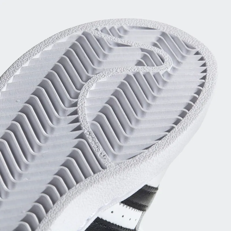 adidas Superstar Foundation White / Core Black / Cloud White (B26070)