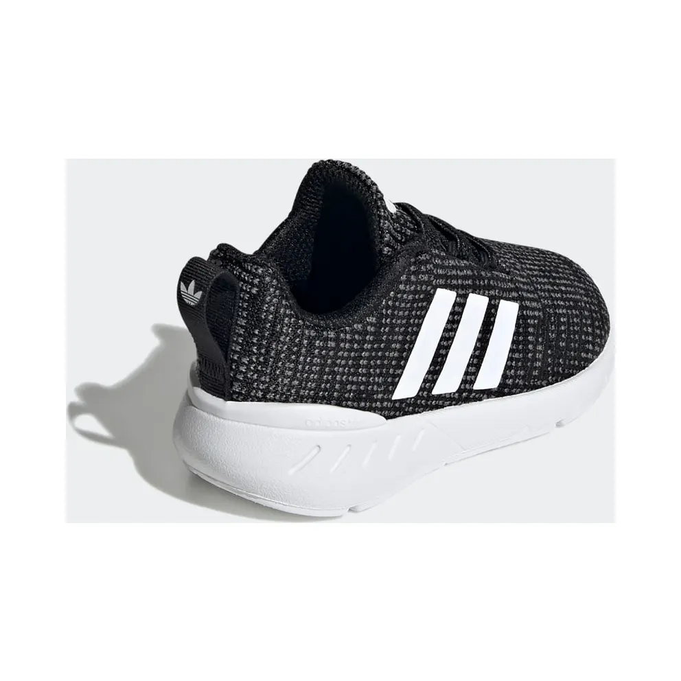 Adidas Swift Run 22 Core Black / Cloud White / Grey Five (GW8184)