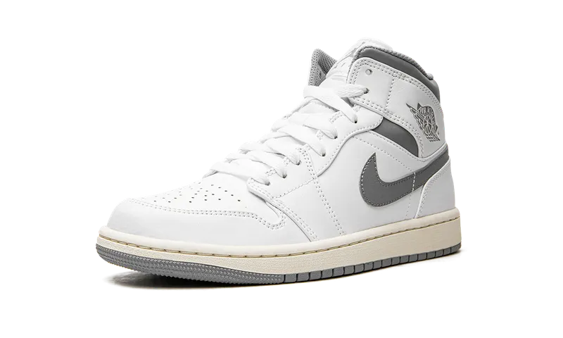 Air Jordan 1 Mid White (554724-135)