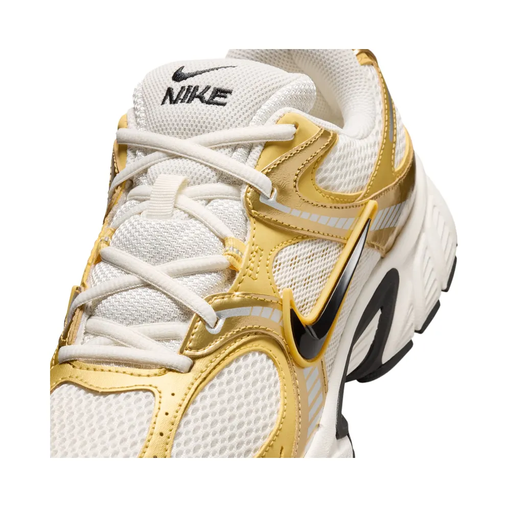 Nike V5 RNR “Sail Buff Gold” (HJ5228-107)