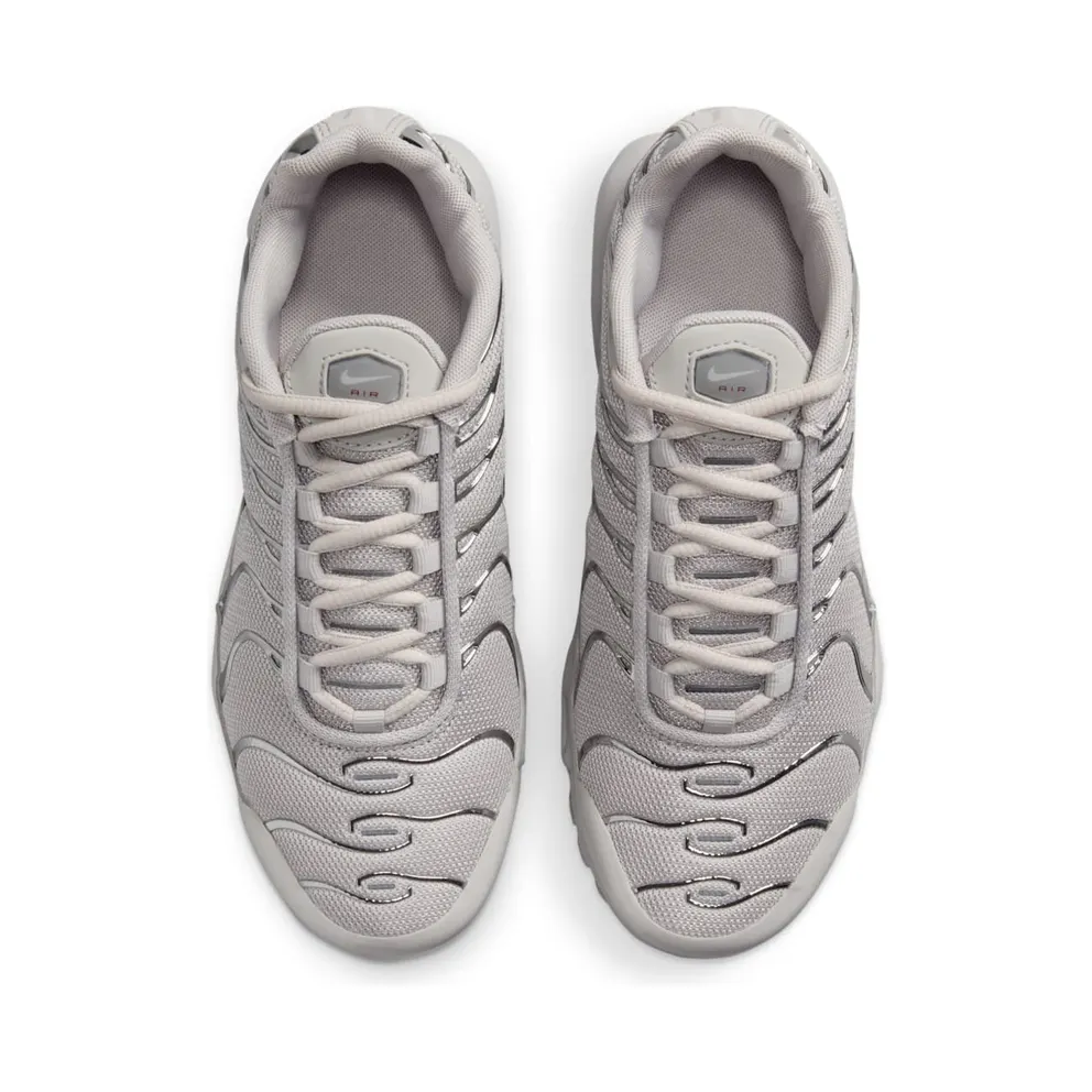 Nike Air Max Plus Light Iron Ore Gym Red Smoke Grey Metallic Silver (FZ0977-001)