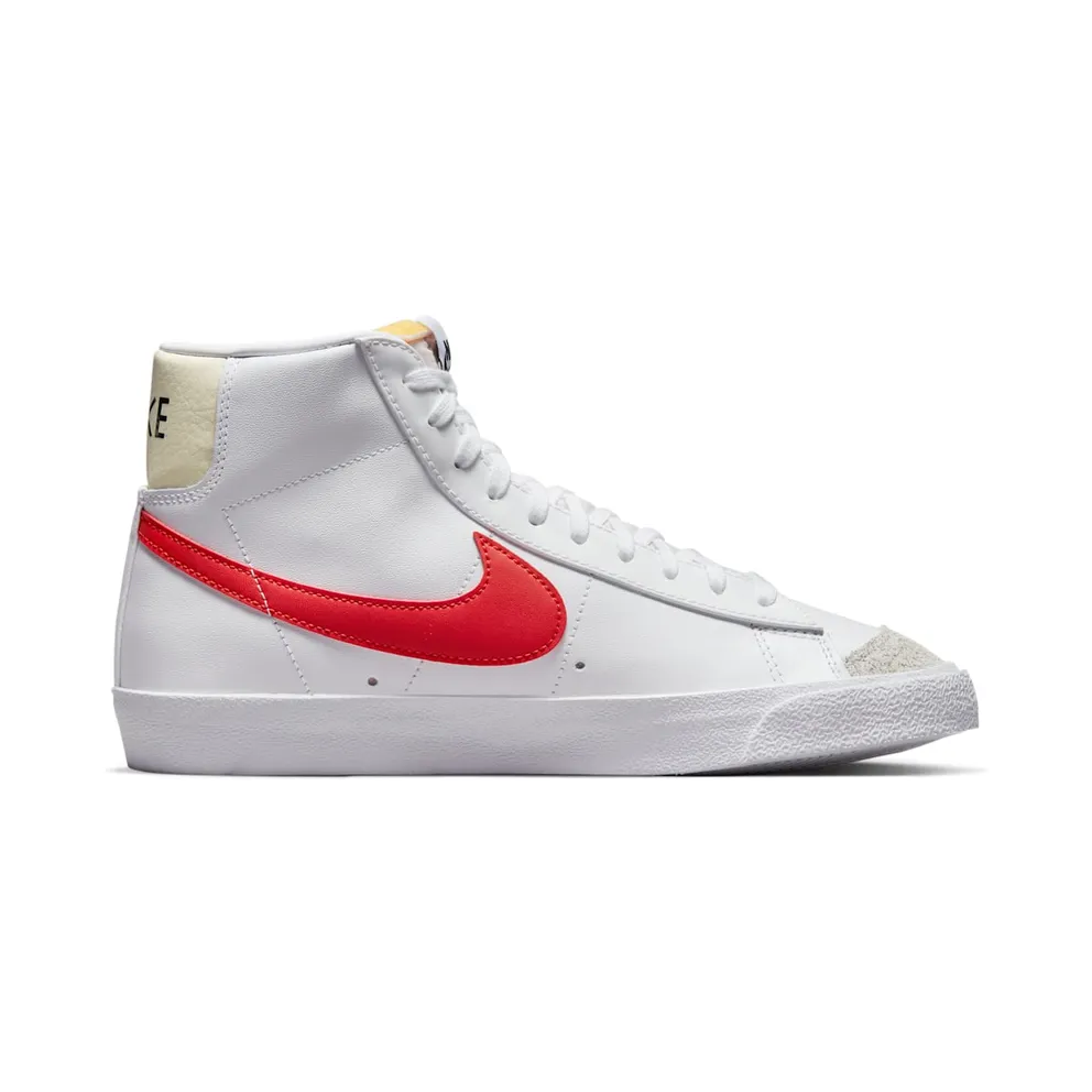 Nike Blazer Mid ’77 Vintage “White Picante Red” (BQ6806-122)