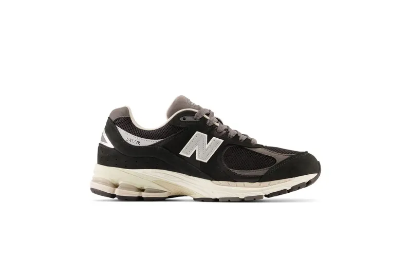 New Balance 2002R Black Castlerock (M2002RNC)