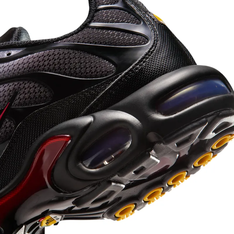 Nike Tuned Black/Pencil Point/Team Crimson (DM0032-032)