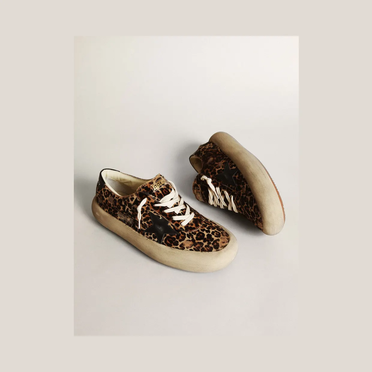 Golden Goose Space-Star In Leopard Print Pony Skin With Black Star And Heel (GMF00378.F003305.81472) (2)