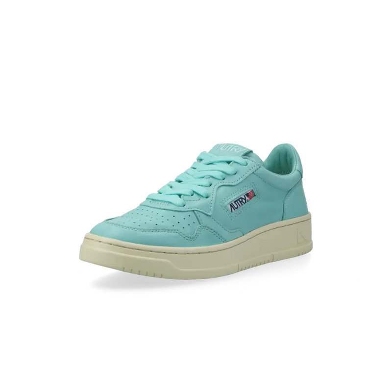 Autry Medalist Low W (Blue) – AULWGG42