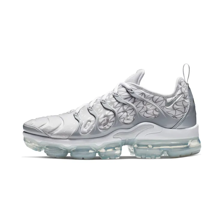 Nike Air Vapormax Plus “White / Wolf Grey / Metallic Silver” (924453-106)