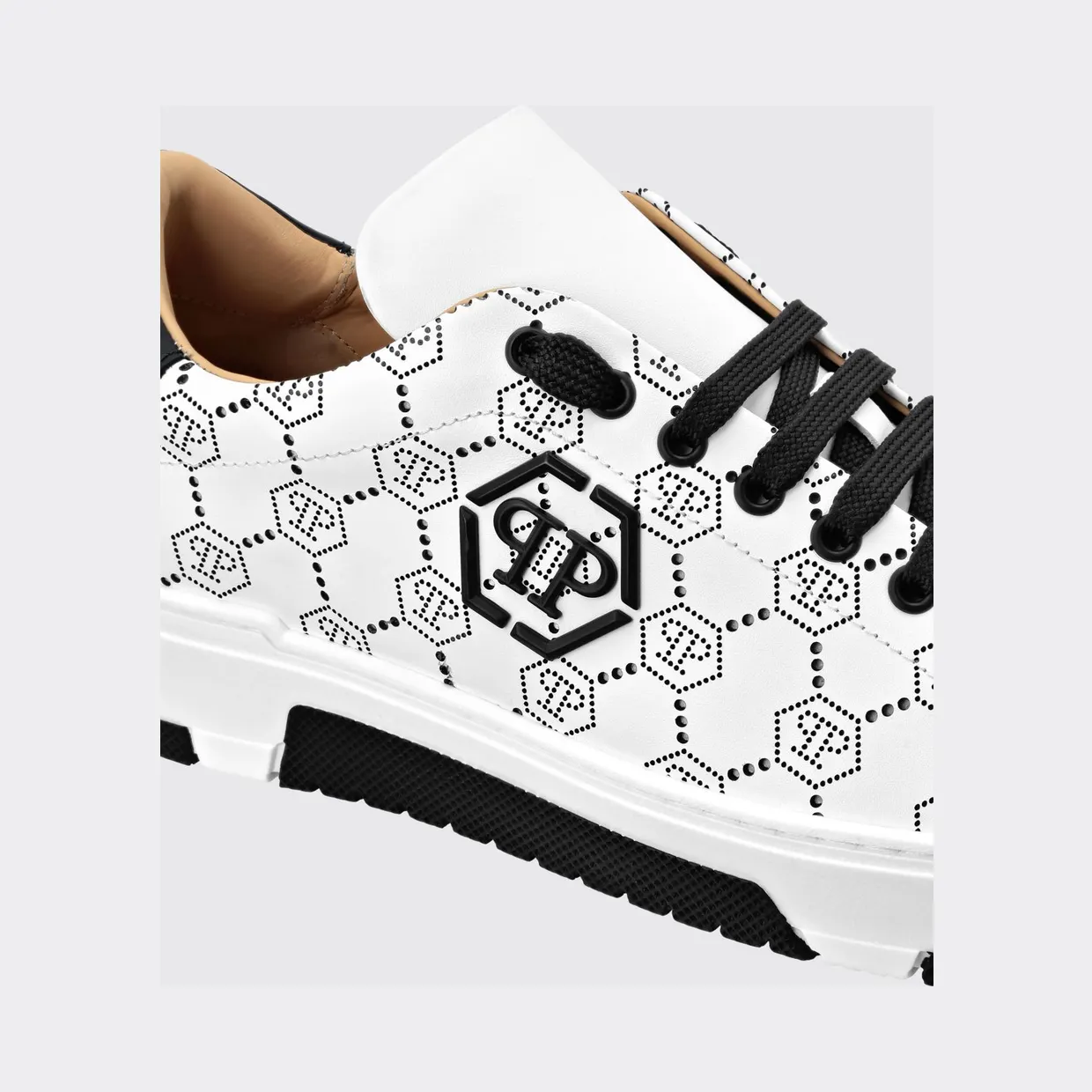 Philipp plein Low-Top Leather Sneakers with Rhinestone Hexagon Logo Black 1 (PAESUSC0770PLE010N02) (3)