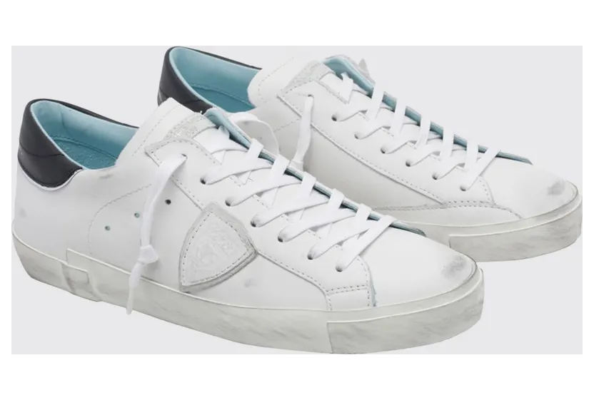 Philippe Model Paris Leather Low-Top Sneakers with Worn Effect and Shield Logo Bianco 3 (PRLUV022)