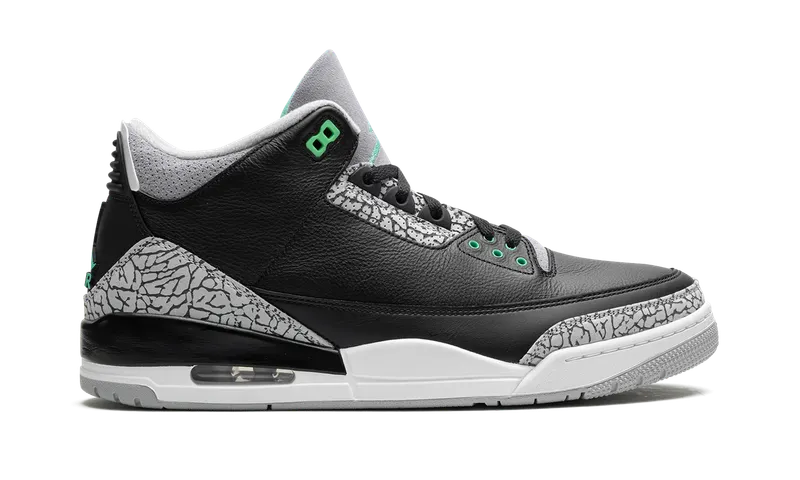 Air Jordan 3 Retro “Green Glow” (CT8532-031)