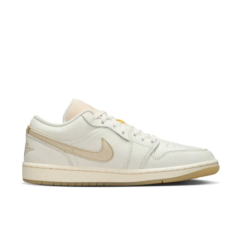 Jordan 1 Low SE “Metallic Team Gold” (HV5157-100)