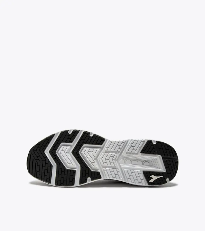 Diadora Passo 3 Black / White (c7406) – “Black” (101.179546_C7406)