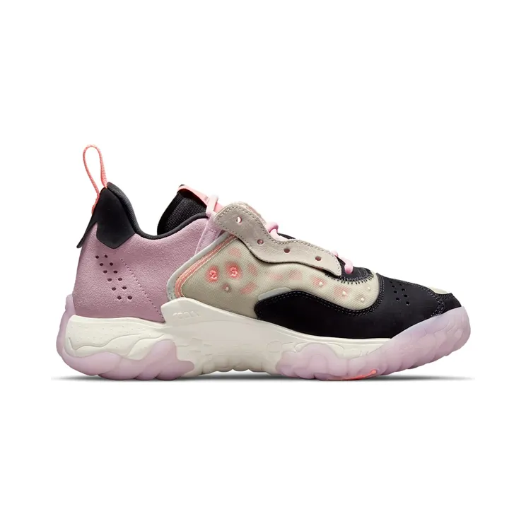 air-jordan-delta CW0913-061