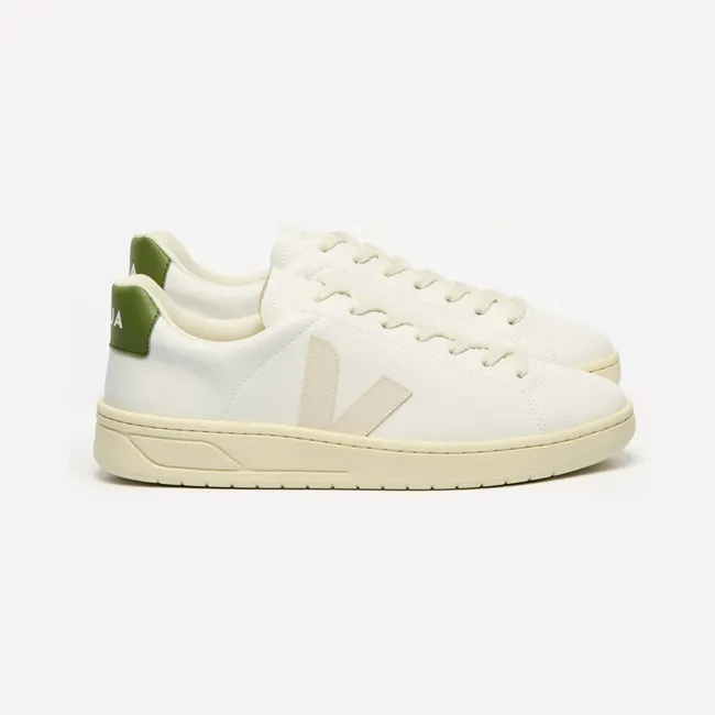 Veja Urca “White” (UC0703878)
