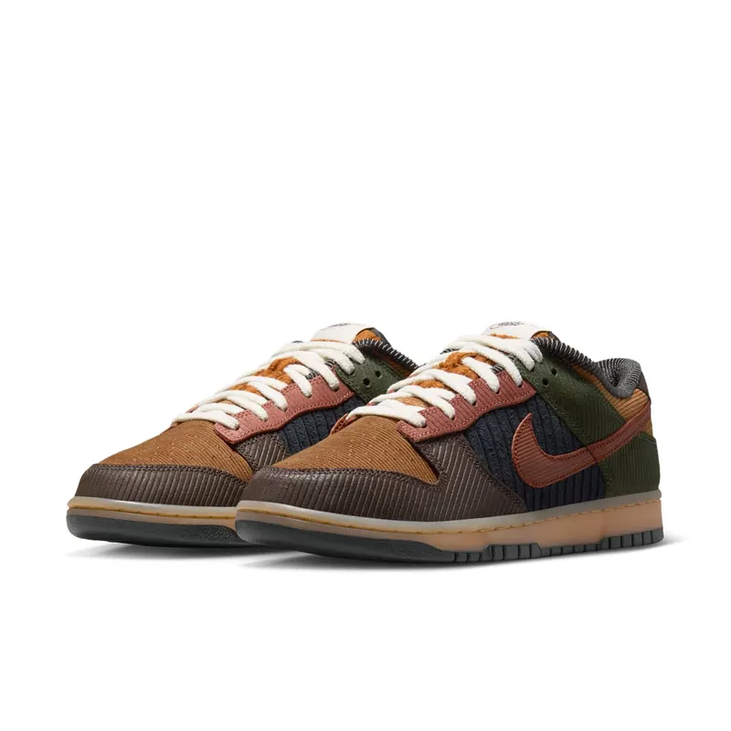 Nike Dunk Low Retro Premium (IB7746-201): een Dunk in ribfluweel (5)