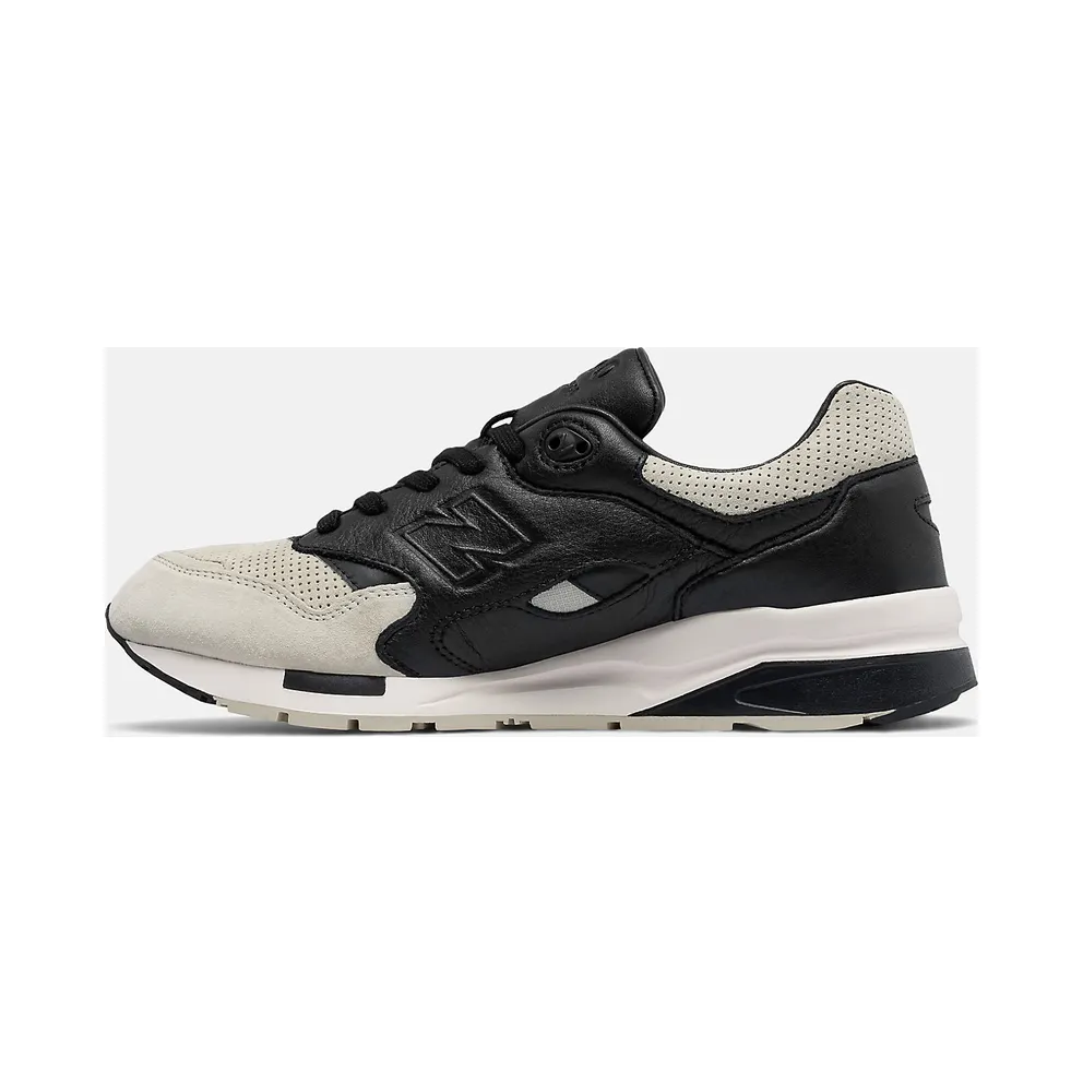 New Balance 1600 Black Beige (CM1600WB)