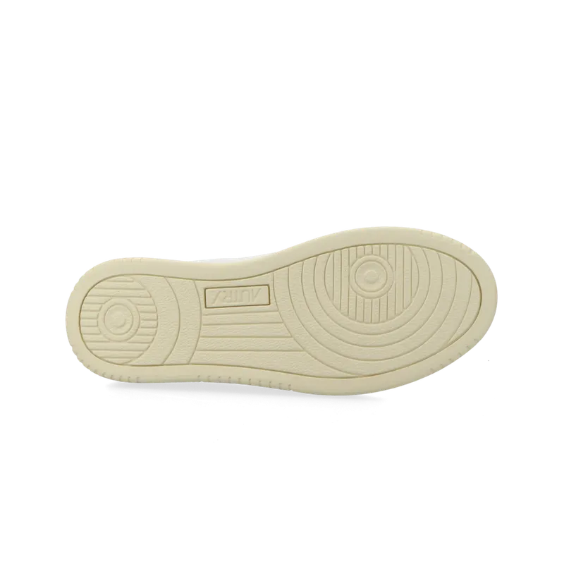 Autry Medalist Low W (goat / wash / white / white) – AULWGH01