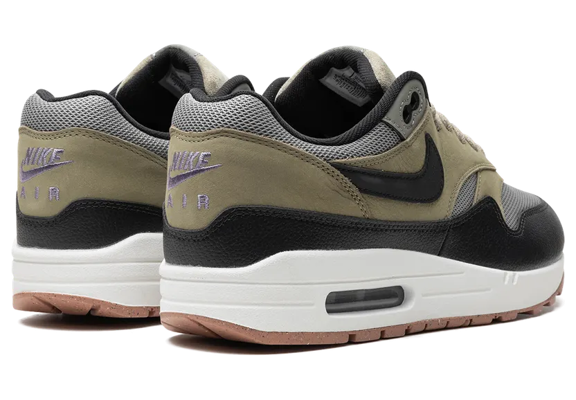 Nike Air Max 1 “Dark Stucco”: olijf, grijs en zwart onder vrijwel elke broek (2)